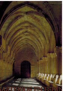 Portada MONASTERIOS EN ESPAÑA. ARQUITECTURA Y VIDA MONASTICA - PEDRO NAVASCUES PALACIO / DOMI MORA - FERROVIAL