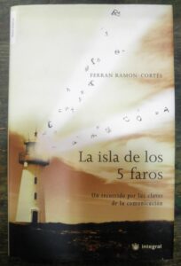 Portada LA ISLA DE LOS CINCO FAROS - FERRAN RAMON-CORTES - RBA