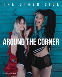 Portada AROUND THE CORNER - PAULA BAENA / GIOVANNA BRAVAR - LIBROS CUPULA
